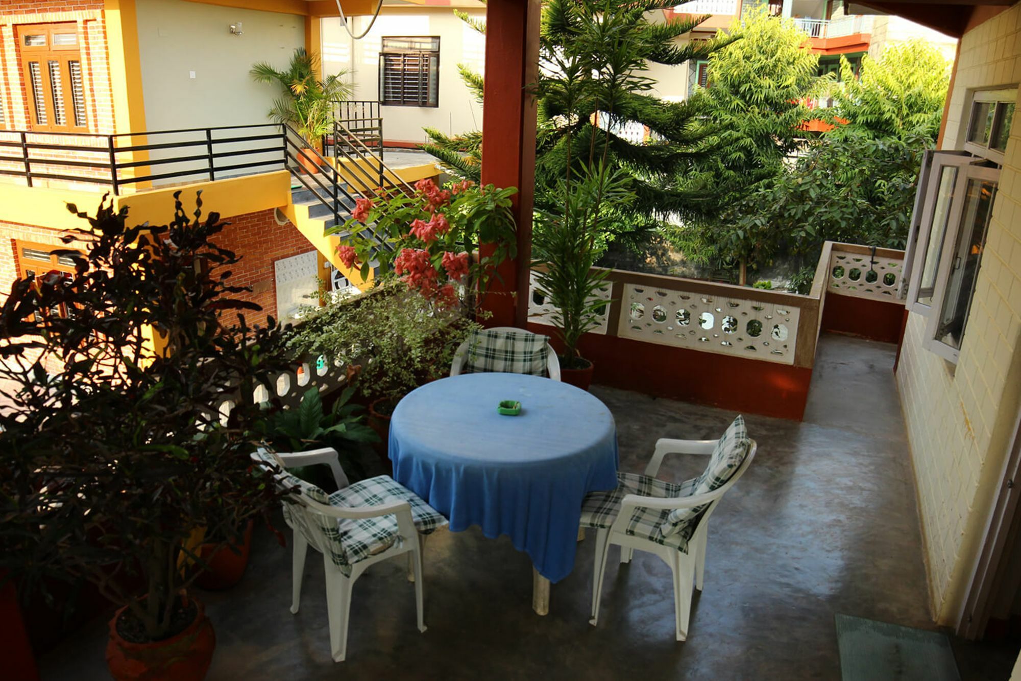 New Tourist Guest House Pokhara Eksteriør billede