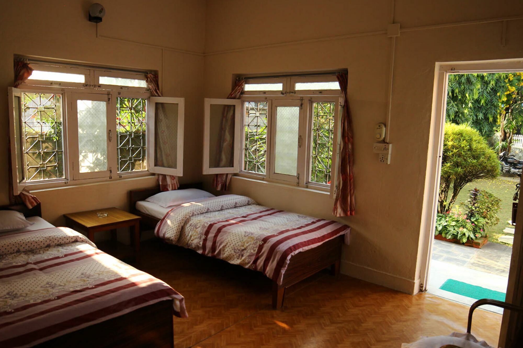 New Tourist Guest House Pokhara Eksteriør billede