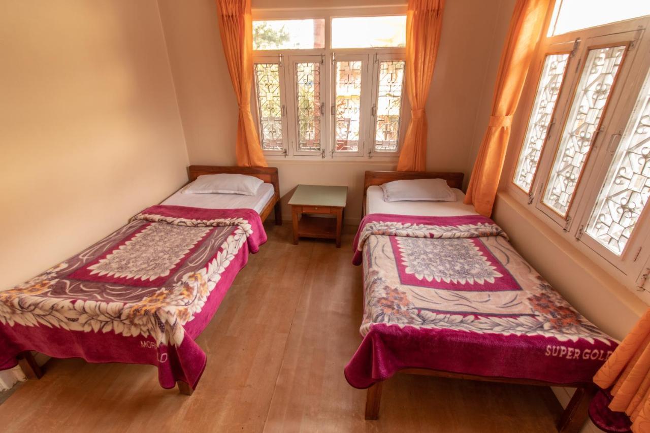 New Tourist Guest House Pokhara Eksteriør billede